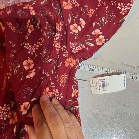 NWT Set of 2 Old Navy Women's Floral Ruffle Trim Smocked Blouse Red Gold Size XS - Picture 15 of 16